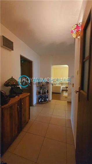 Royal Imobiliare - Vanzare apartament 4 camere zona Cioceanu - 18
