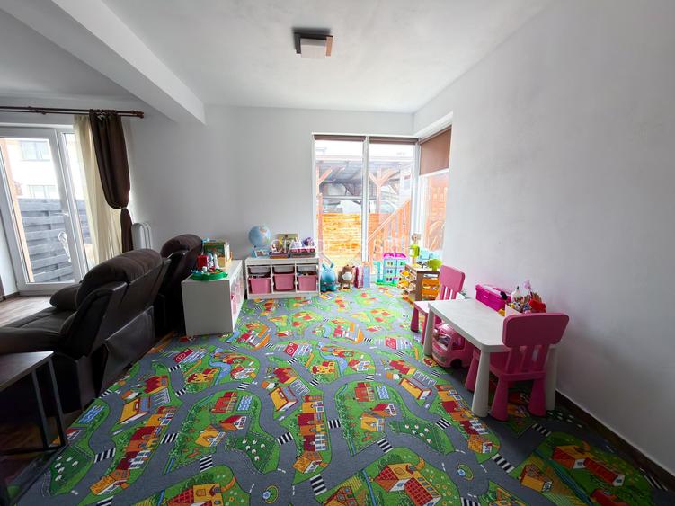 Casa Insiruita Zarnesti Mobilata Utilata - 17