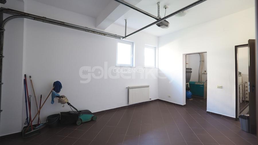 Vila cu 6-7 camere si gradina generoasa - 21