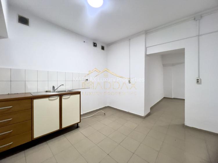 Spatiu Comercial Stradal**240mp**2 locuri parcare//Bdul Ion MIhalache - 23