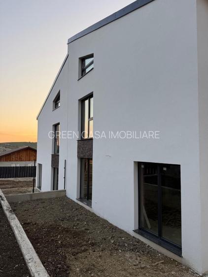 Duplex modern în Dezmir, zonă liniștită, stația de bus și magazin în zona - 3