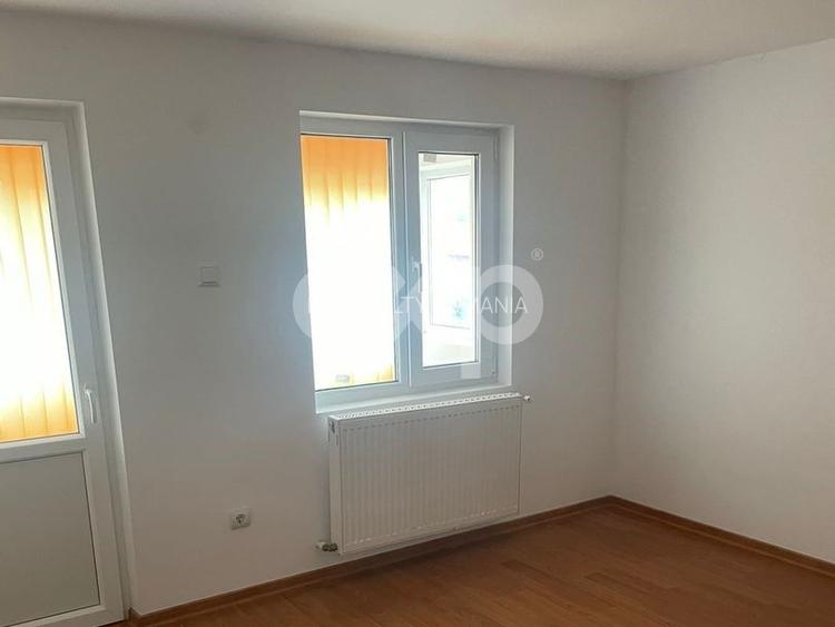 Casă / Vilă cu 6 camere de vânzare Leontinesti - Bacau - 8