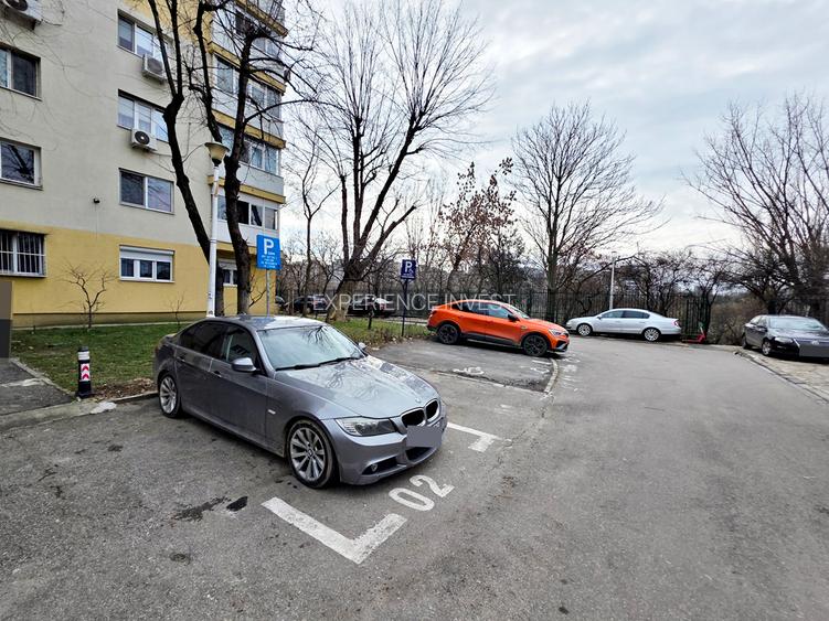 Vedere panoramică în Parcul Morarilor | Garsonieră de Vânzare | Conf 2 - 8