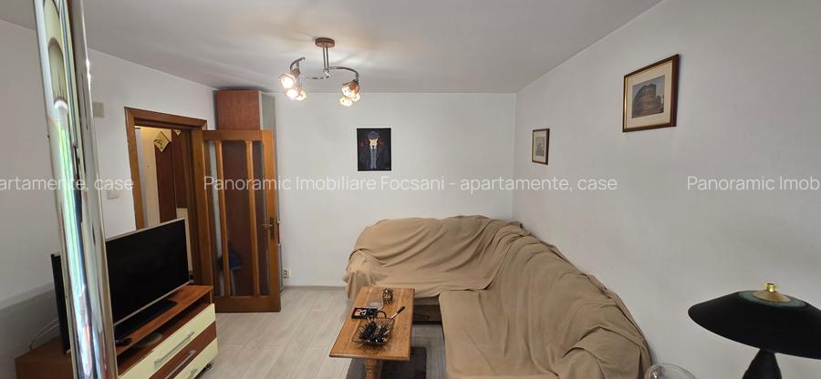 2 camere de vanzare ultracentral Focsani - 3
