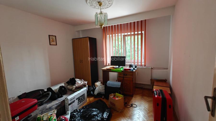 Apartament 2 camere, decomandat, etaj intermediar, Godeanu - 2