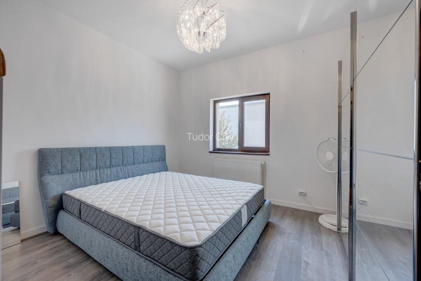 O proprietate imobiliară deosebită, formată din casă și mult teren! - 13