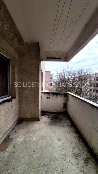 Apartament cu 4 Camere si Suprafata Generoasa pe Bulevardul Nicolae Titulescu - 12