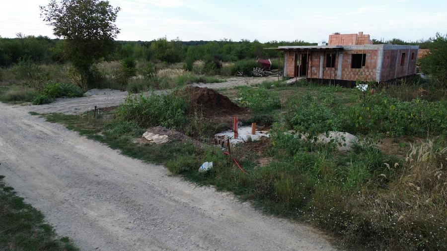 Casa LA ROSU de vanzare 4 camere 100 mp utili teren 500 mp
