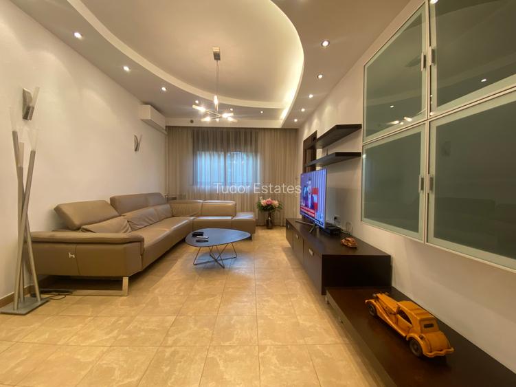 Lovely apartment on 2 levels in a villa in Primaverii - 2