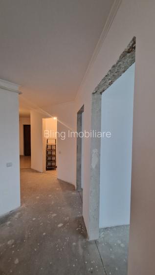 Apartament cu 3 camere, 70mp utili, parcare sub, Dambul R