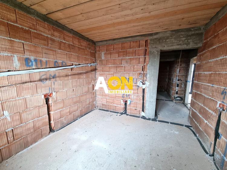 De vanzare 1/2 duplex, 4 camere, 224mp teren, Orizont - 9