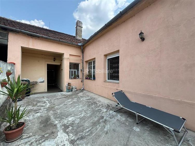 CASA CENTRALA CURTE INDIVIDUALA / 3 CAMERE - 11