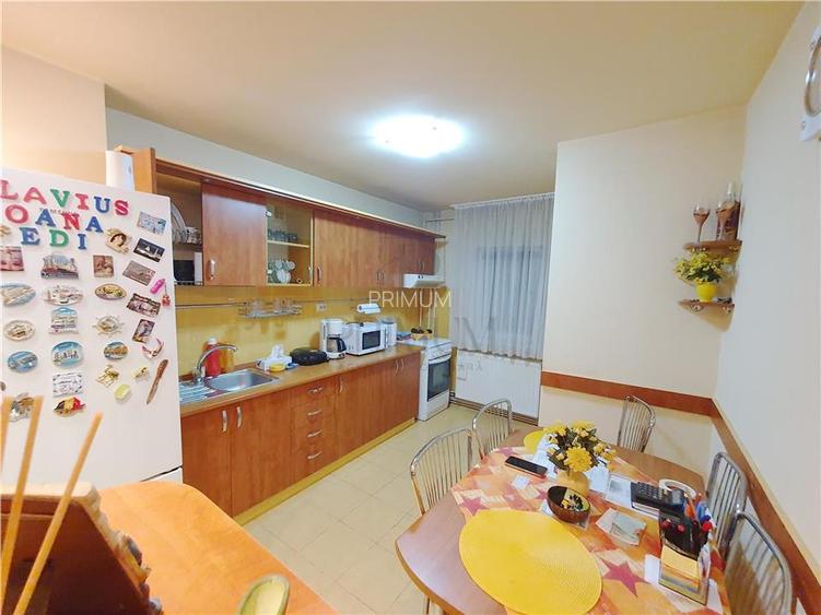 SOARELUI - 3 CAM - 2 BAI - SPATIOS -  CENTRALA PROPRIE - ETAJ INTERMEDIAR - ZONA - 8