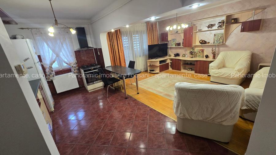 Apartament 4 camere de vanzare, etajul 2, Focsani - 27