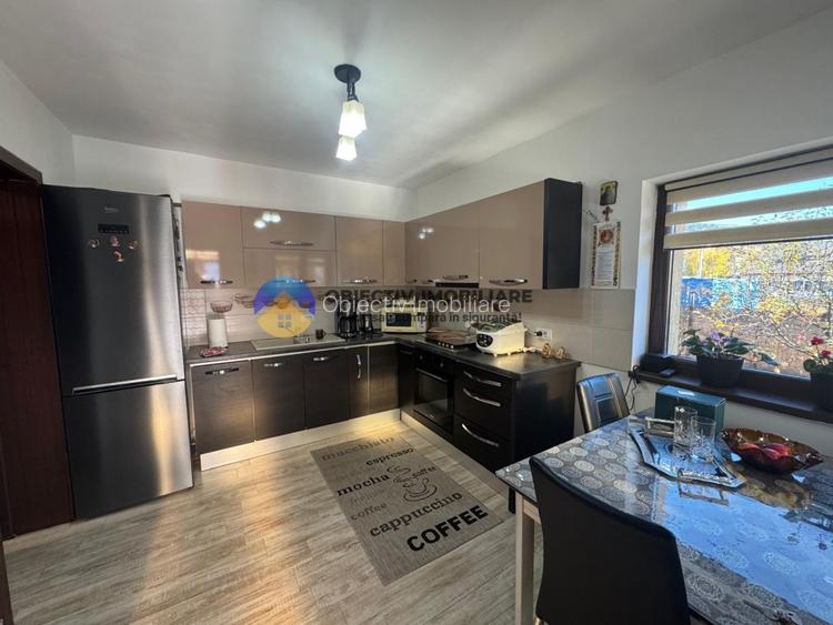 Casa si teren langa lacul Pangarati , mobilata si utilata - 8