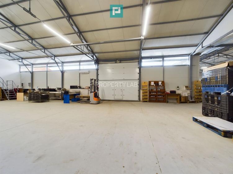 Hală de producție cu spații de birouri - 10