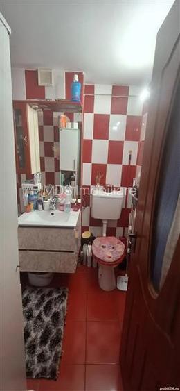 Decomandat cu 2 bai si 2 balcoane la etajul 2 in bloc anvelopat - 6