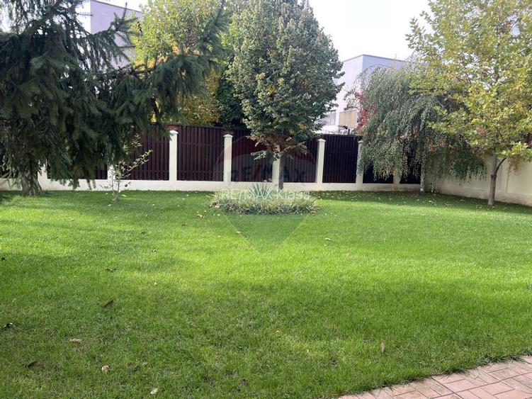 Casă / Vilă cu 5 camere de închiriat în zona Pipera - 37