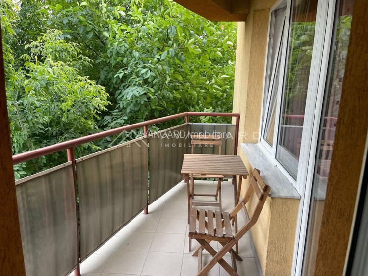 Apartament spatios de 3 camere, str. Bistritei - 10