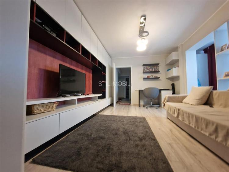 Liber, mobilat modern, apartament 3 camere, Tatarasi Posta, etaj 3/4 - 5
