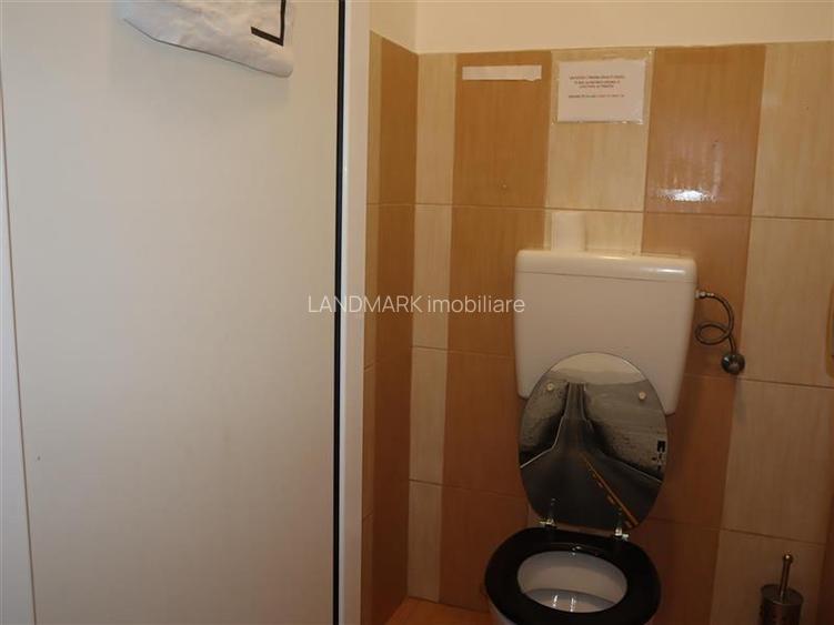 Spatiu comercial, parter, 16 metri vitrina - 15