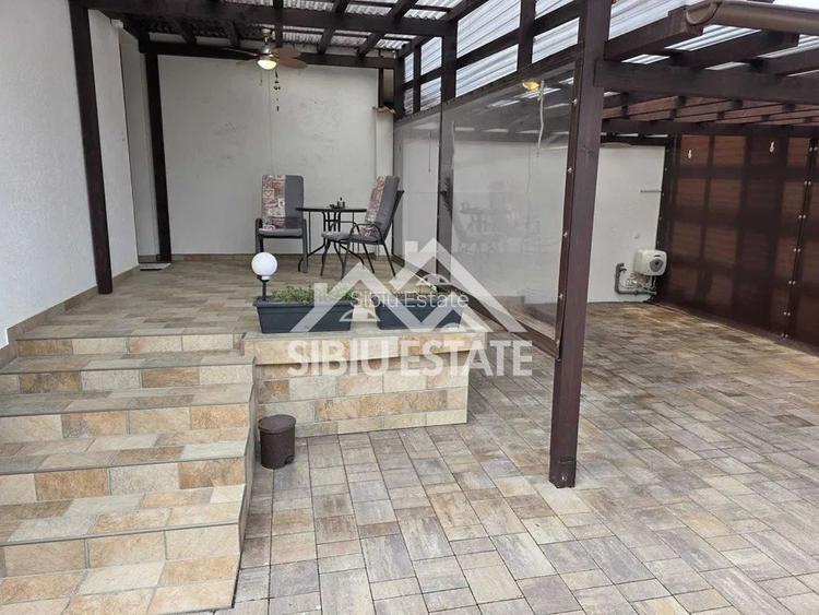 Apartament modern de inchiriat 3 camere, curte, garaj  Zona Sub Arini - 4