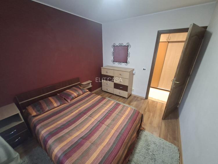 Apratament cu 3 camere decomnadat, etajul 3/4, zona Nicolina - 3