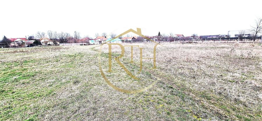 Vand teren intravilan Zona Fraidorf,comison ,,0'' - 2