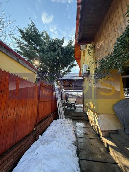 VANARE CASA | 150 MP LOCUIBILI | TEREN 400 MP | PANOURI FOTOVOLTAICE 8 KW | - 5