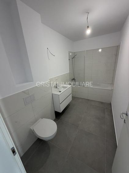 Vanzare apartament 2 camere decomandat, etaj 7, parcare, 13 Septembrie - 4