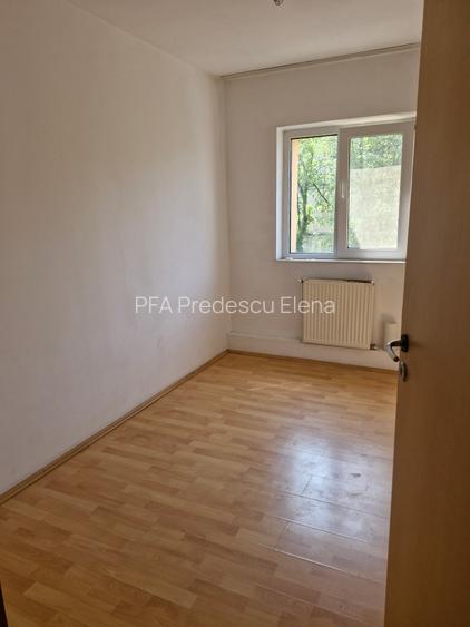 Girocului lângă fosta Baricada - 8