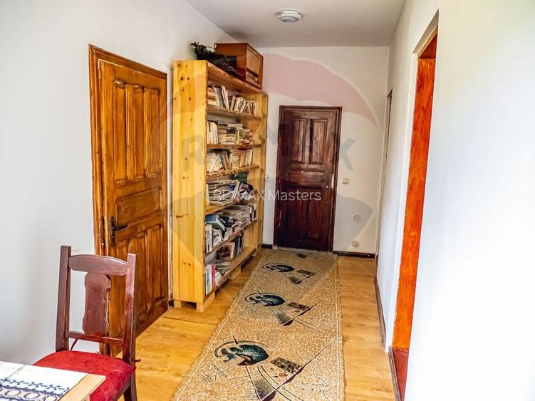 Vila / Pensiune cu 20 camere de vânzare în Câmpulung Moldovenesc, SV - 9