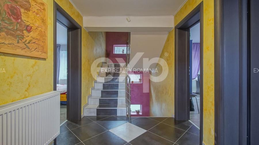 Casă individuală la 4 km de Brașov | 730 mp teren - P+E+M - 4