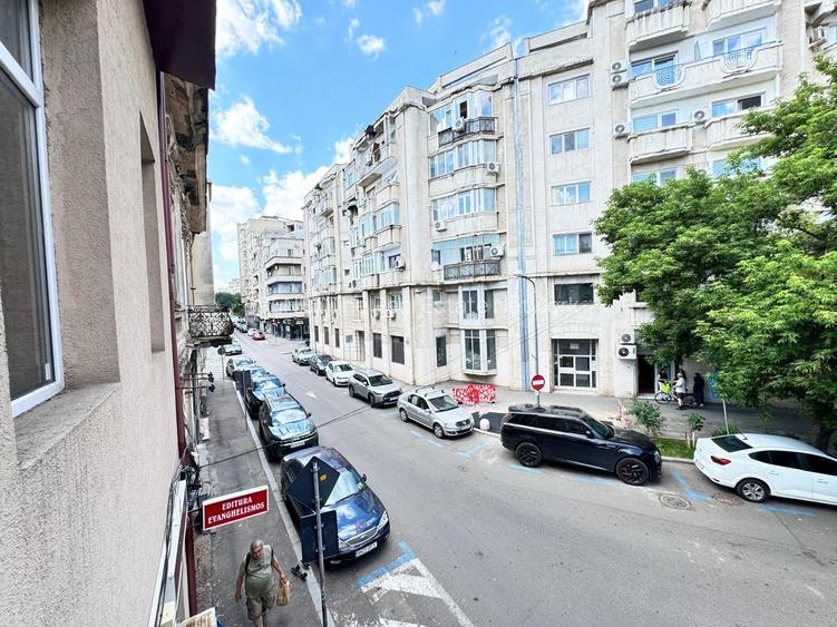 Spațiu renovat lângă Mitropolie | pretabil birouri | etaj 1 - 3