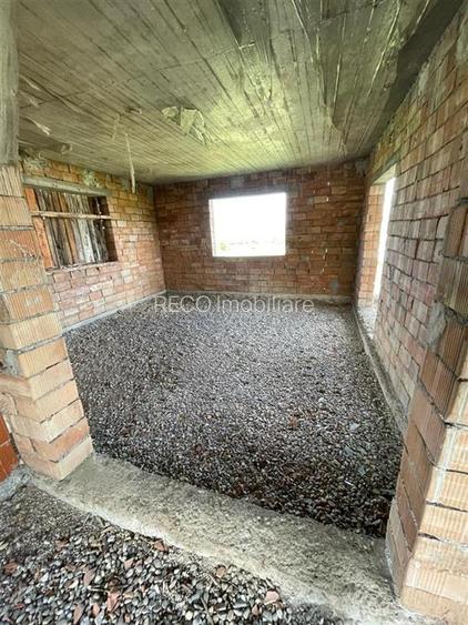 RECO Teren intravilan cu casa in rosu, Zona Vadu Crisului, Bihor - 14