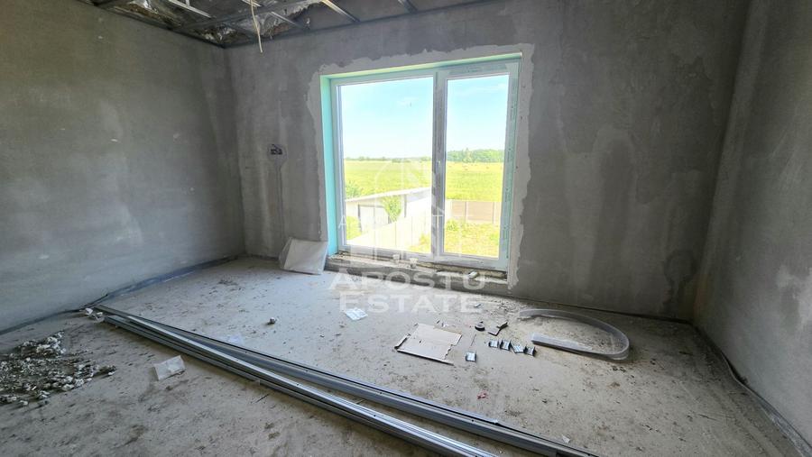 Duplex deosebit cu 4 camere si 2 bai, P + 1, predare la cheie, in Sag - 22