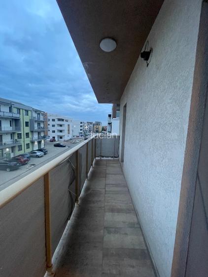 Proprietar , închiriez ap 2camere - 4