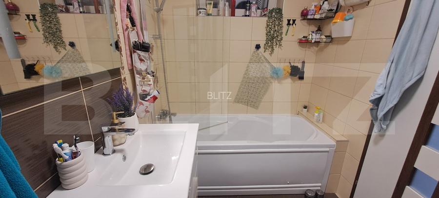 Apartament cu 3 cam,70 mp, etajul 1 ,cu parcare si 2 balcoane ,zona Tineretului - 15