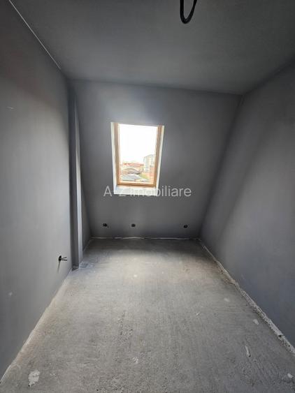 Vanzare casa Parter + 2Etaje - 6 camere - zona Antiaeriana - 9