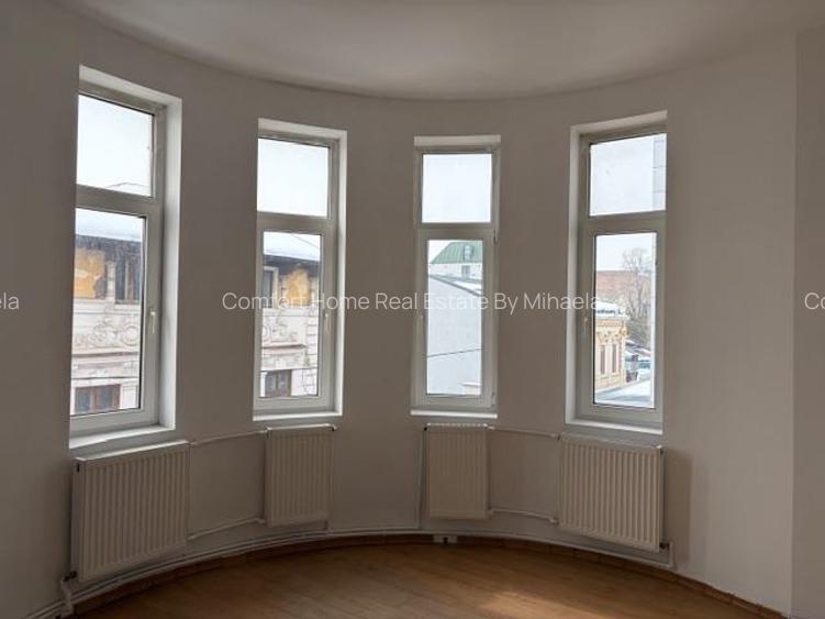 Unirii Inchiriez ap 3 cam nemobilat et 1 Vila recent renovat pentru birou parcar - 2