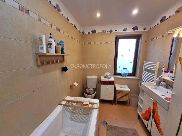 Vila cu piscina - 11