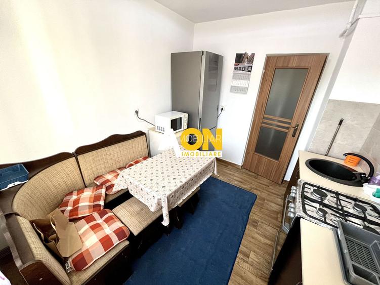 Apartament cu 3 Camere, Decomandat, Boxă la subsol, Zona Mercur-Cetate - 10