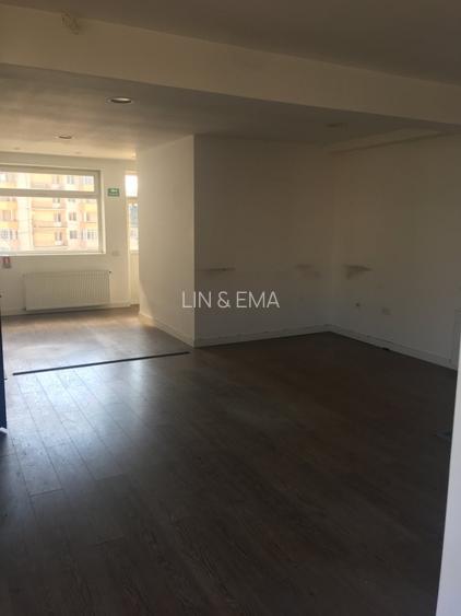 Spatiu Comercial , Blv Ttansilvaniei . - 5