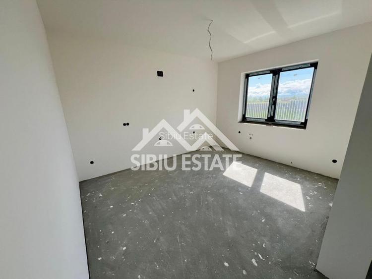 Casa individuala generoasa 5 camere, carport si pivnita curte 500 mp - 7