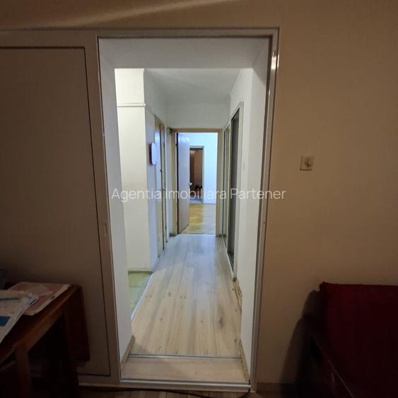 3 camere Calea Bascov , centrală/ finisaje clasice , LIBER / ușor negociabil ! - 14