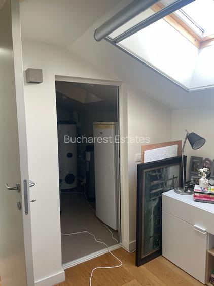 Oxford Gardens beautiful 5 bedrooms semi-furnished villa - 47