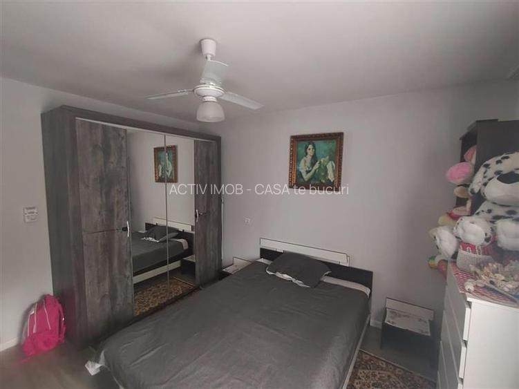 Petrosnita, Casa la Curte cu Garaj si Teren de 900 Mp - 6