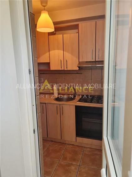 Metrou Costin Georgian 3 Min Garsoniera  30 mp - 5