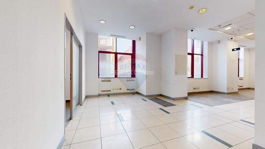 Spațiu comercial de închiriat în Brașov, ultracentral, zona Star - 12