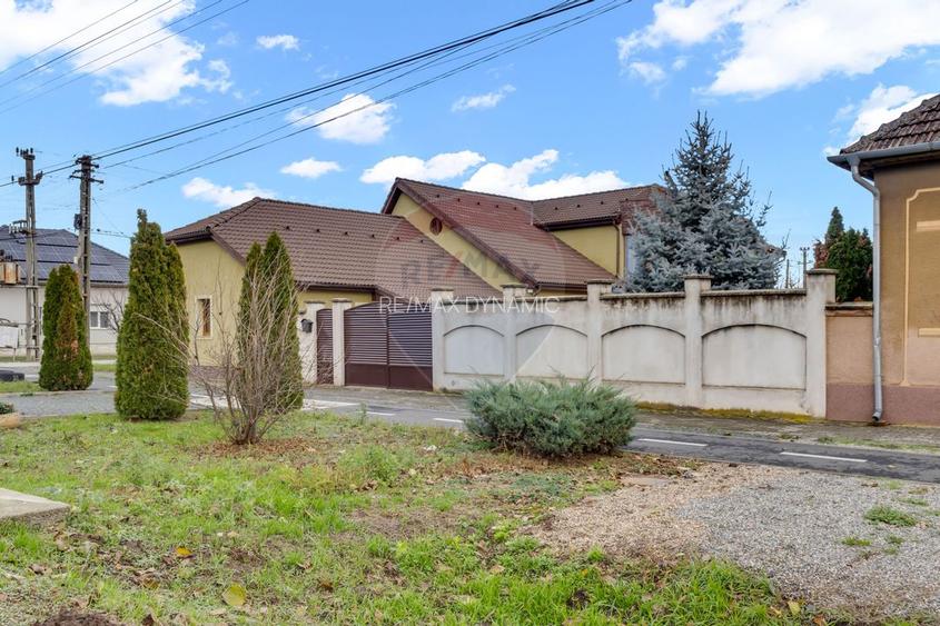 Casă noua pe colt si teren 1079 mp de vanzare in Macea,Arad - 38